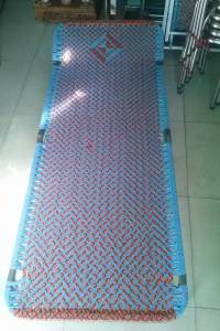 GIƯỜNG TRUNG (73 X 180 CM) ĐÀI LOAN SƠN TĨNH ĐIỆN ( ỐNG VUÔNG 25 DÀY 0.7MM)