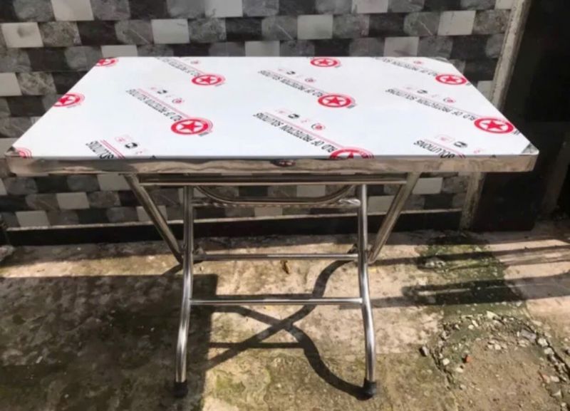 Bàn chữ nhật inox giúp không gian phòng khách trở nên độc đáo!